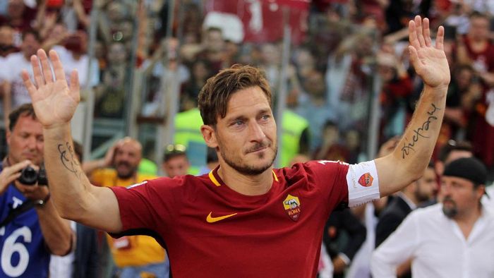  Francesco Totti Nyaris Meninggalkan AS Roma dan Bergabung Dengan Real Madrid, ini Alasannya
