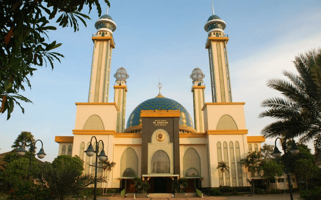 Warga Bekasi Bisa Ibadah Lagi di Masjid, Gereja dan Rumah Ibadah Lain Mulai Jumat Ini