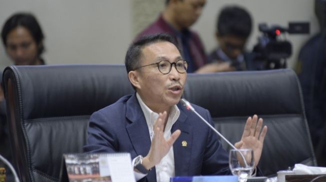  Ketua Komisi III DPR RI Menyarankan Agar Aparat Kepolisian Harus Bisa Mengedukasi Masyarakat Tentang Pelaksanaan Protokol New Normal yang Produktif