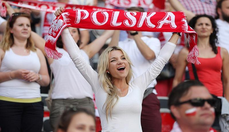 Liga Polandia Musim 2019/2020 Kembali Digelar Mulai 19 Juni, Izinkan Suporter Sepak Bola Datangi Stadion