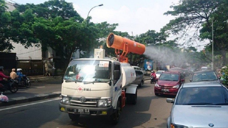 Sebanyak 4 Unit Mobil Gunner yang Dilengkapi Alat Pengabut Diterjunkan Untuk Penyemprotan Disinfektan di Jalan Protokol Tangerang