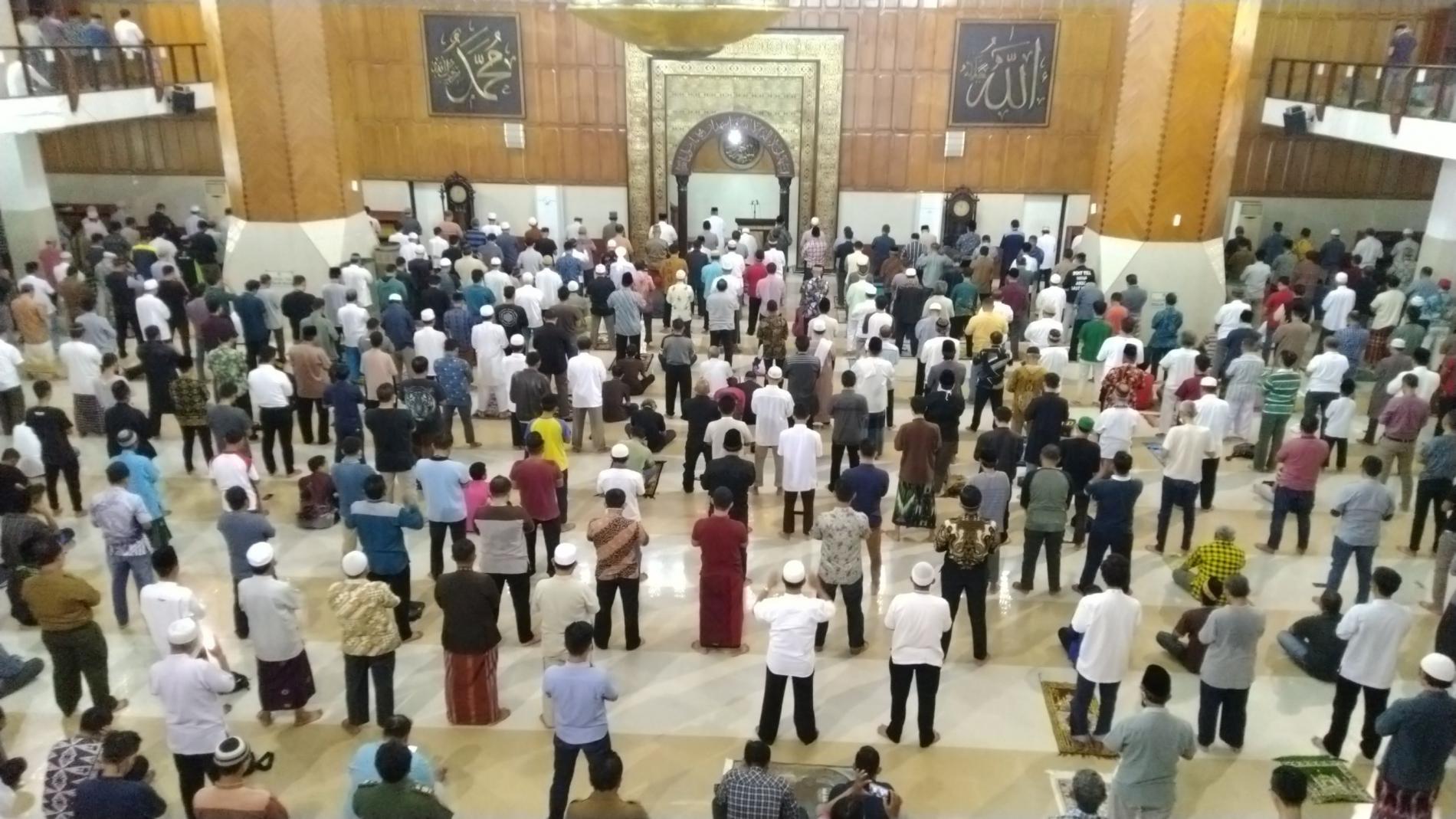 Ratusan Masjid di Sejumlah Wilayah Kota Tangsel  Mulai Dibuka Untuk Pelaksanaan Ibadah Salat Jumat Berjamaah, Hanya Satu Shift