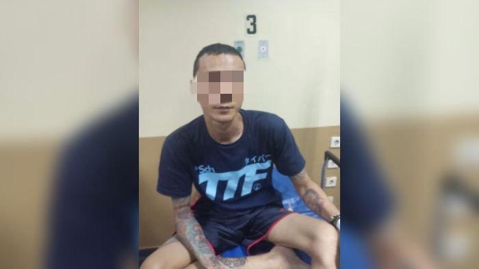 Seorang Pria Bertato yang Membakar Kakaknya Sendiri  di Cianjur Mendapat Ancaman 15 Tahun Penjara