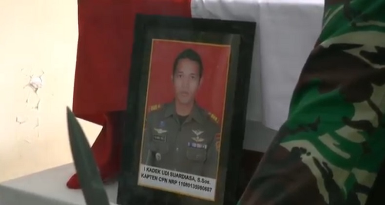 Duka Menyelimuti Keluarga Besar Kapten I Kadek Udi Sudiarsa yang Meninggal Dalam Kecelakaan Helikopter TNI AD yang Jatuh di Kendal, Ini Firasat Buruk Ayah Kapten Kadek