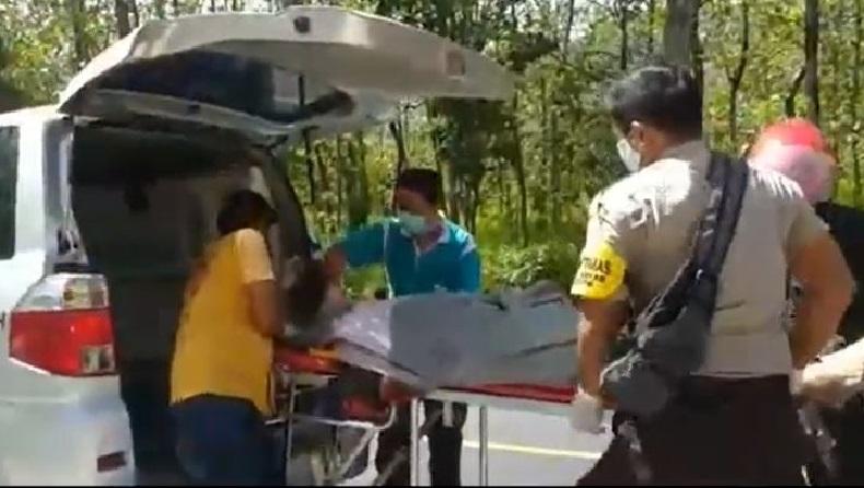 Seorang Pengendara Motor Kecelakaan Tunggal di Jalur Menikung Tajam Situbondo, 1 Tewas di Lokasi