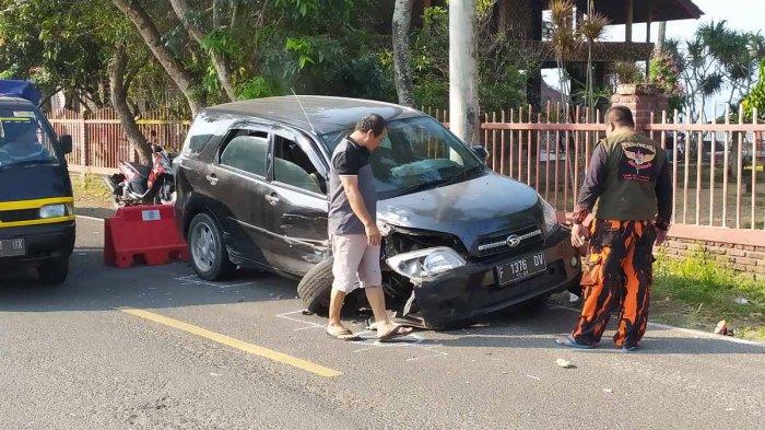 Kecelakaan Lalu Lintas di Jalan raya Cisolok - Palabuhanratu, Tadi Pagi Ada Laka Lantas Adu Banteng Terios vs Avanza 