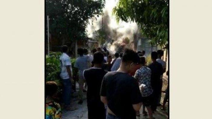 BREAKING NEWS Pesawat Tempur TNI AU Hawk 200 Jatuh di Siak Hulu, Kampar, Riau