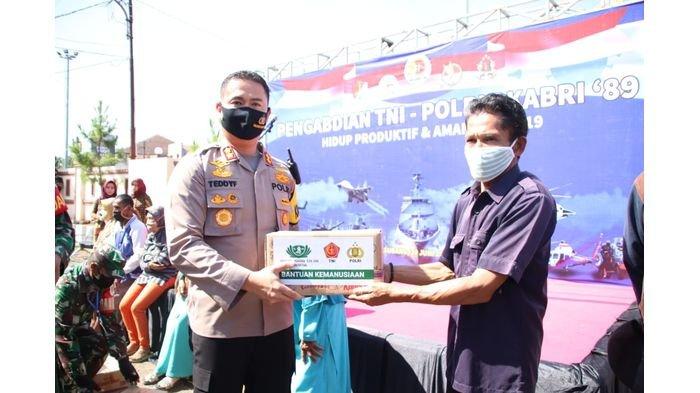 Peduli Kepada Warga Terdampak Virus Corona di Kabupaten Subang, Solidaritas Pengabdian TNI Polri Akabri '89 Bagikan Sembako 