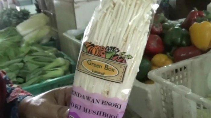 Diduga Picu Infeksi Listeria, Jamur Enoki Masih Dijual di Pasar Kramat Jati