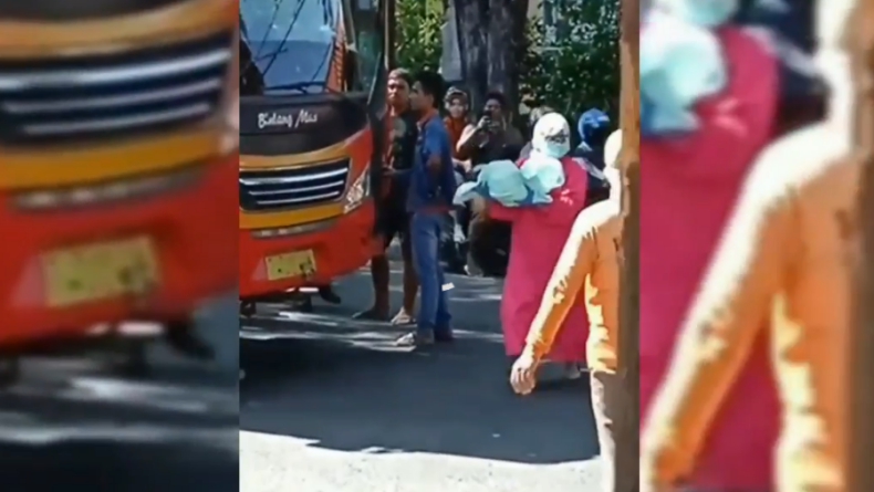 Viral di Media Sosial  Antar Adik ke Surabaya, Seorang Ibu Warga Kabupaten Tuban Melahirkan di BUS AKAP