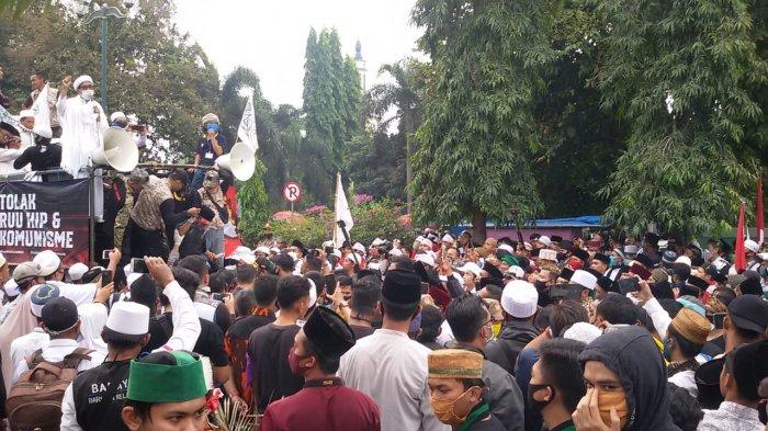 Bila RUU HIP Tetap Dibahas DPR RI, Ulama dan Santri Ciamis Ancam Siap Kembali Kepung Jakarta    