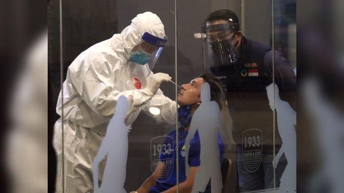 Menjelang Latihan Lagi , Gelandang Muda Persi Bandung Antusias Menyambut Swab Test Untuk Mengetahui Terpapar Virus Corona Atau Tidak