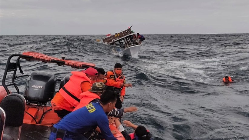 Satu Korban Kecelakaan Kapal Tenggelam di Perairan Pukuafu Kupang Ditemukan Meninggal Dunia, 7 Orang yang Masih Dilakukan Pencarian
