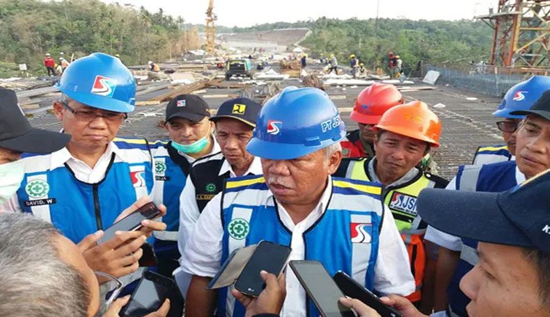 Menteri PUPR Meninjau Progres Pembangunan Jembatan Sei Alalak Sepanjang 850 Meter di Banjarmasin, Pakai Bahan Material Dalam Negeri