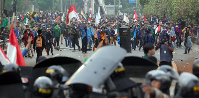 BEM Seluruh Indonesia Geruduk DPR Tanggal 16 Juli