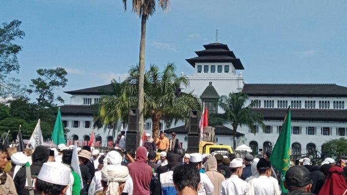 Pemuda Persis Temui Fraksi PDIP DPRD Kota Bandung, Sampaikan Aspirasi Penolakan RUU HIP    