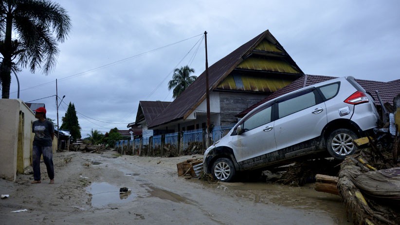 Penanganan Banjir Bandang di Kabupaten Luwu Utara, 'Saya beri waktu sampai hari Minggu sudah harus bersih' Ujar Menteri PUPR
