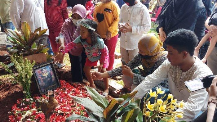 Curhat Kekasih Editor Metro TV Merasa Dipojokkan, Ibu Yodi Prabowo Menenangkan: Nggak Usah Dipikirin