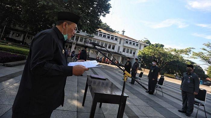 Oded Lantik 9 Pejabat Pemkot Bandung di Bawah Sinar Matahari Pagi, Ini Pesan yang Dipaparkannya   