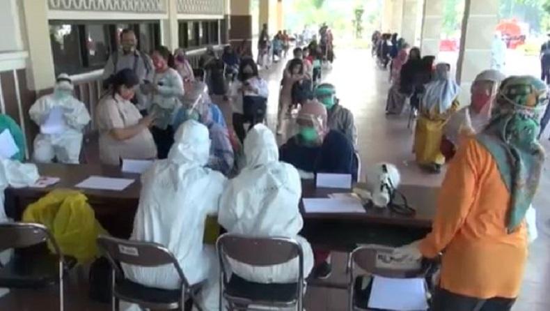 Mencegah Penyebaran Virus Corona, Ratusan Ibu Hamil di Surabaya Mengikuti Tes Swab Massal Gratis