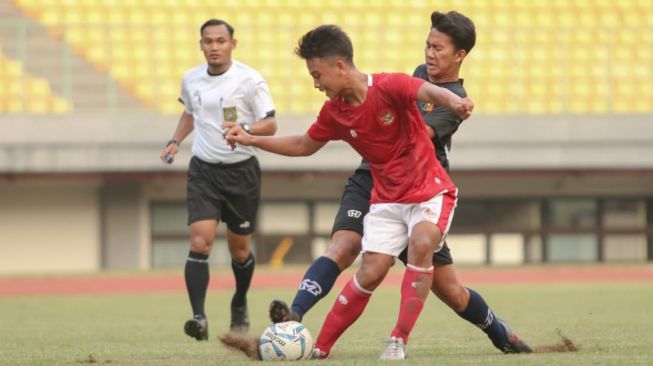 Menjalani Pertandingan Uji Coba, Timnas Indonesia U-16 Ditahan Imbang Oleh Bina Taruna U-18