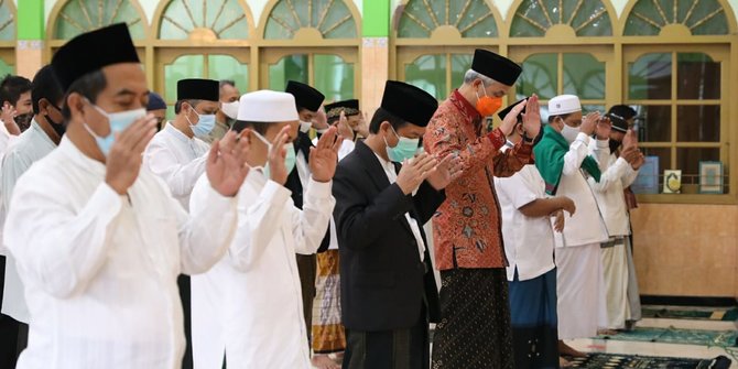 Gubernur Jawa Tengah Memilih Salat Idul Adha di Kantor Kanwil Kemenag Jateng