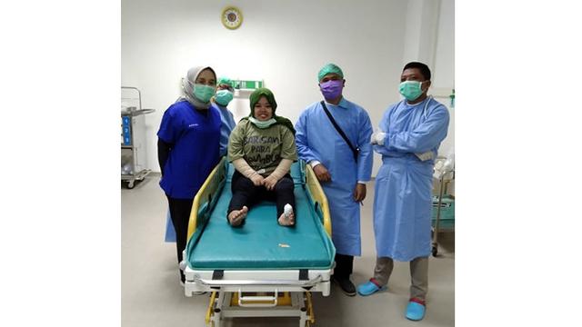 Kekeyi Dilarikan ke Rumah Sakit, Jempol Kakinya Diinjak Sapi 'Lebih baik sakit hati karena mantan dari pada sakit kaki karena di injak Sapi'