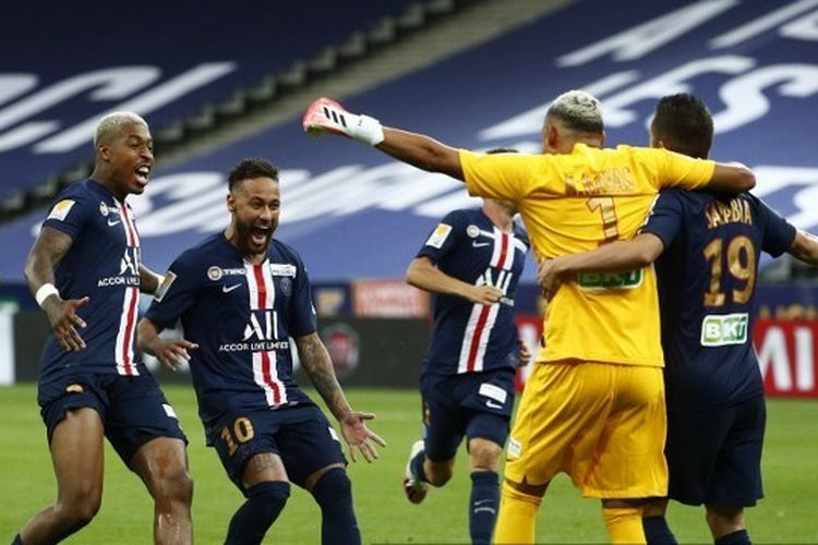 Kalahkan Olympique Lyon Lewat Adu Penalti, PSG Berhasil Menjadi Juara Piala Liga Prancis 2019/2020