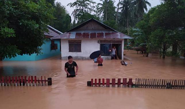 Sebanyak 22.655 Jiwa Terdampak Banjir Bandang dan Tanah Longsor di Wilayah Bolaang Mongondow dan 3 Kecamatan Terisolasi