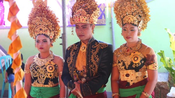 Suka-Duka Duda di Bali Pacaran hingga Nikahi 2 Wanita Sekaligus