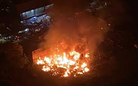 Kebakaran Hebat Terjadi di kawasan Tanjung Duren Selatan Jakarta Barat,  21 Mobil Damkar Dikerahkan