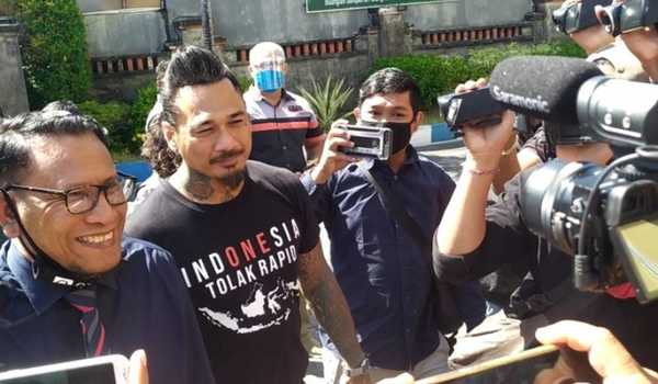 BREAKING NEWS Jerinx SID Ditetapkan Jadi Tersangka Pencemaran Nama Baik, Ditahan di Rutan Polda Bali