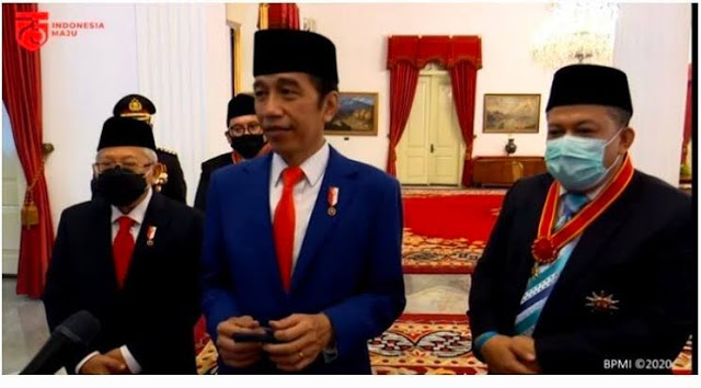 Fadli-Fahri Terima Tanda Kehormatan, Jokowi: Berlawanan Politik Bukan Berarti Bermusuhan