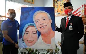 Gubernur Jawa Tengah Mendapat Hadiah Lukisan Dari Seorang Narapidana, 'Saya Beli, Tidak Boleh Kalau Gratis'
