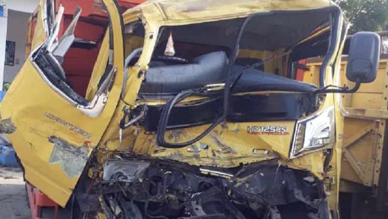 Kecelakaan Lalu Lintas Sebuah Truk Menabrak Truk Lain yang Parkir di Pinggir Jalan Sergai, Sang Sopir Luka Parah Lalu Meninggal 