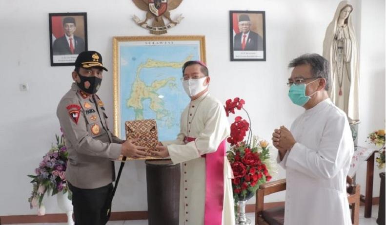 Kapolda Sulawesi Utara Melakukan Kunker Ke Keuskupan Manado, Ajak Umat Jaga Kamtibmas
