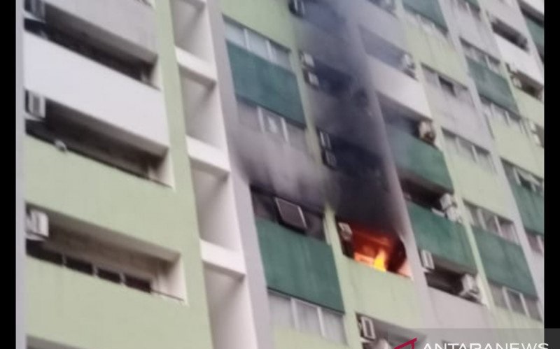 Kebakaran Terjadi di Apartemen Sentra Timur Jakarta Timur, 10 Mobil Damkar Dikerahkan