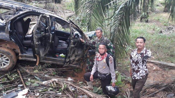 Mobil yang Ditumpangi Masuk Ke Jurang, Ketua DPRD Sintang Kalbar Selamat dari Kecelakaan 
