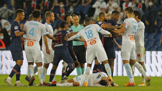 Drama Terjadi Pada PSG Vs Olympique Marseille, Neymar Diusir dari Lapangan, 5 Pemain Dapat Kartu Merah