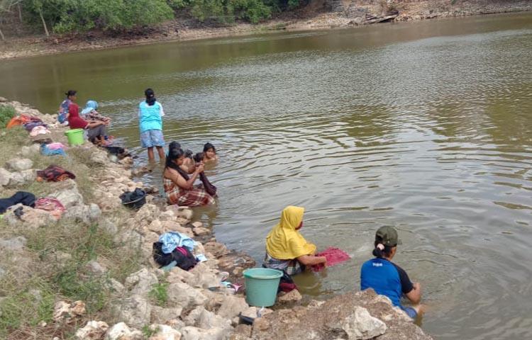 Memasuki Musim Kemarau, Warga Kabupaten Gunungkidul Kesulitan Mendapatkan Air Bersih, Manfaatkan Air Telaga