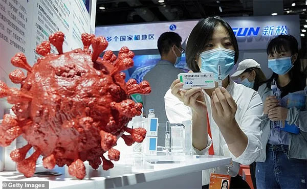 Terbongkar, China Suntik Puluhan Ribu Warga Sebelum Tes Vaksin Selesai