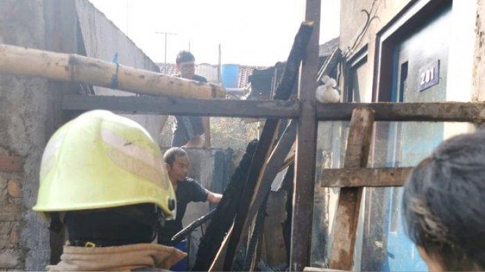 Diduga Akibat Korsleting Listrik, Rumah Kosong di Kota Cimahi Terbakar Pagi Ini