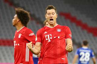 Bayern Munchen Pesta Gol Ke Gawang Schalke 04, Lewandowski Lewati Rekor Rummenigge