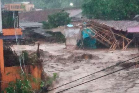 Tiga Orang Dikabarkan Hilang Terseret Banjir Bandang yang Menerjang Kecamatan Cicurug Sukabumi, Ini Identitas Korban yang Terseret