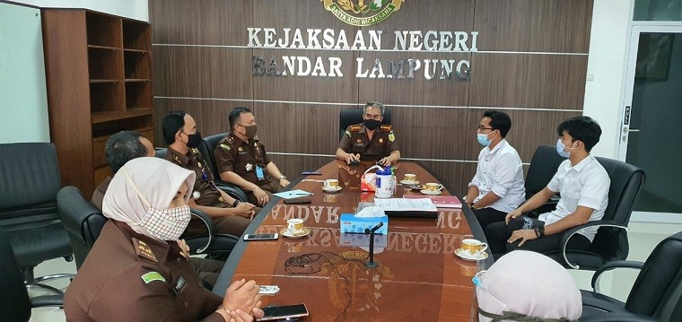 Polisi Melakukan Pelimpahan Tahap Pertama Berkas Kasus Penusukan Syekh Ali Jaber ke Kejari Lampung