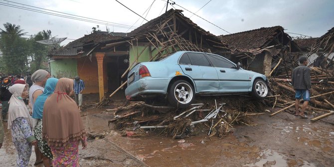Pemkab Sukabumi Terus Melakukan Penanganan Darurat Setelah Banjir Bandang Melanda Tiga Kecamatan, Tetapkan Status Darurat 7 Hari