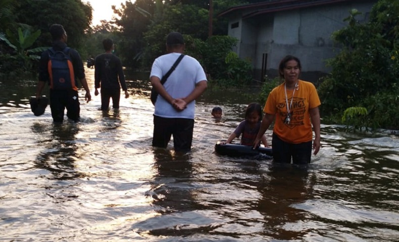 Curah Hujan Tinggi Dalam Waktu yang Cukup Lama, 15 Desa di Ketapang Terendam Banjir
