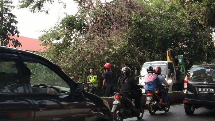 Terjadi Hujan Es di Kota Cimahi dan Bogor, Berikut Penjelasan Lengkap BMKG