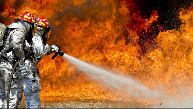 Gedung Huawei di Selatan China Terbakar, Tiga Orang Tewas