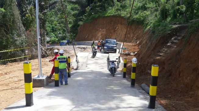 Pemerintah Melalui Kementerian PUPR Telah Menyelesaikan Jembatan Gantung yang Menghubungkan Palopo-Toraja kini Sudah Bisa Dilintasi, Konetivitas Lebih Lancar